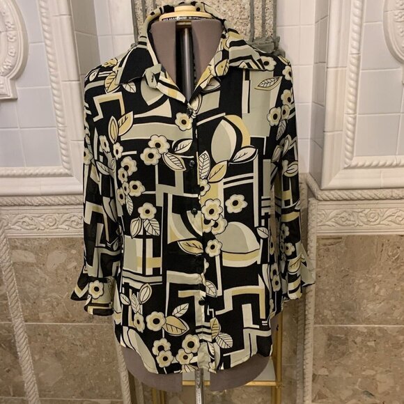 Michele Michelle. Size Large. Polyester 3/4 Sleeve w Flounce. Shirt. B58 - Picture 1 of 4